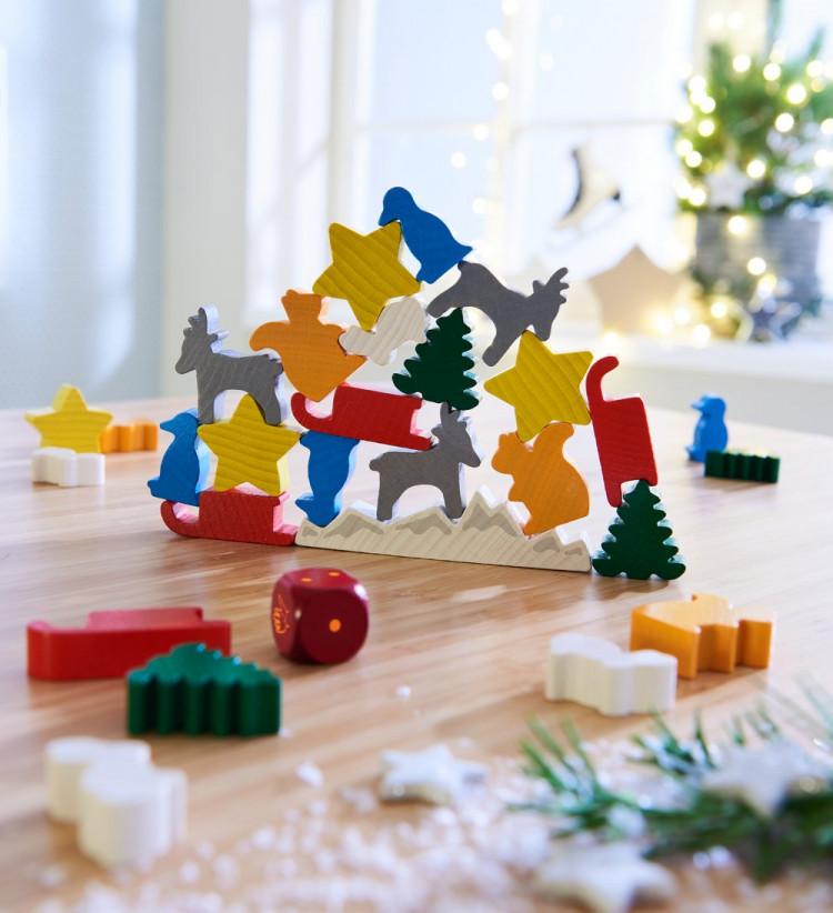 Зверобашня. Рождественский вариант (Animal upon animal. Christmas edition)